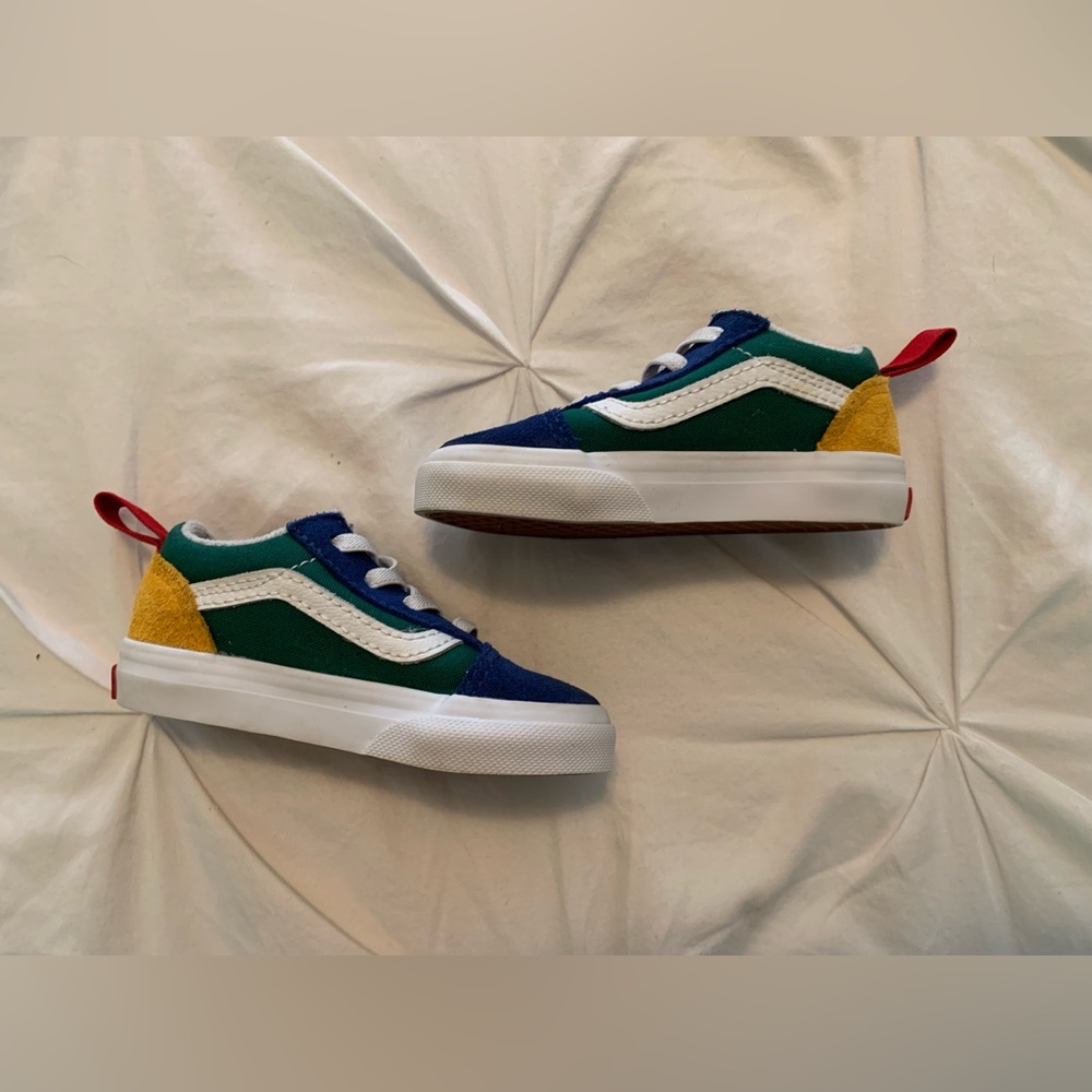 TODDLER OLD SKOOL ELASTIC LACE VANS size 5.5